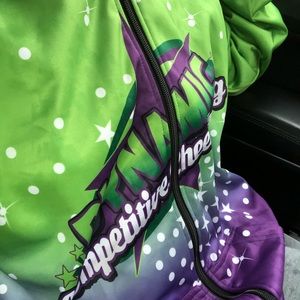 Meet your Posher, Nikia